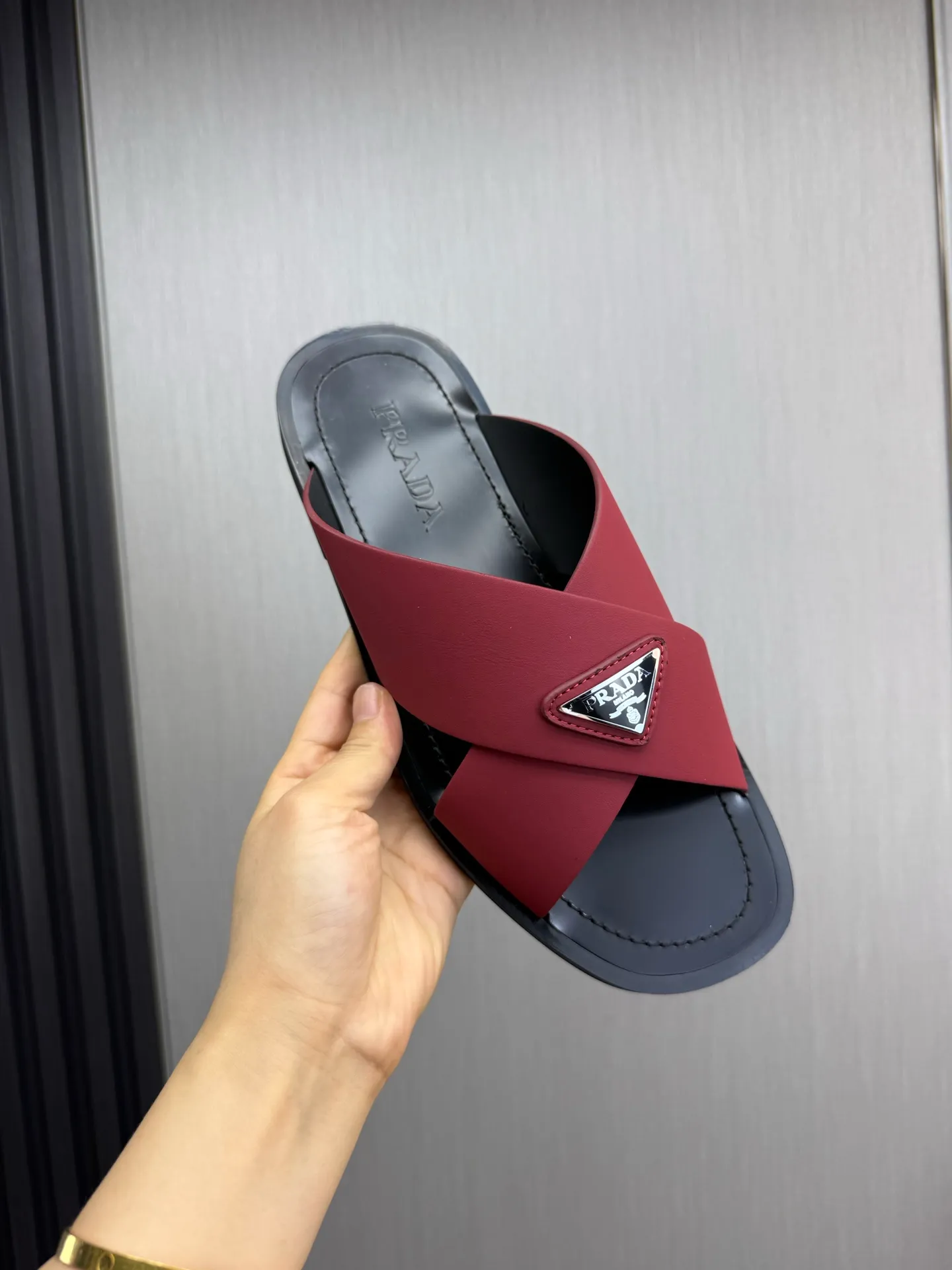 Factory price 340💰 ＰＲＡＤＡPrada - popular men's slippers hot sale 🔥 🩴Official website one to one production 38-45 sizes 45 46 🉑️Customized!